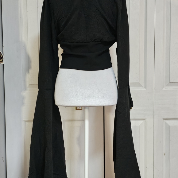 🦇 Dreamy Gothic Ethereal Bell-Sleeve Top 🦇 - Picture 8 of 8